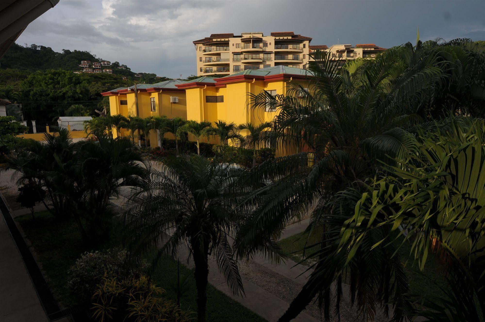 بلايا هيرموسا Hotel & Villas Huetares المظهر الخارجي الصورة